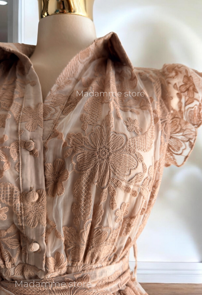 Vestido Reyna del jardín bordado