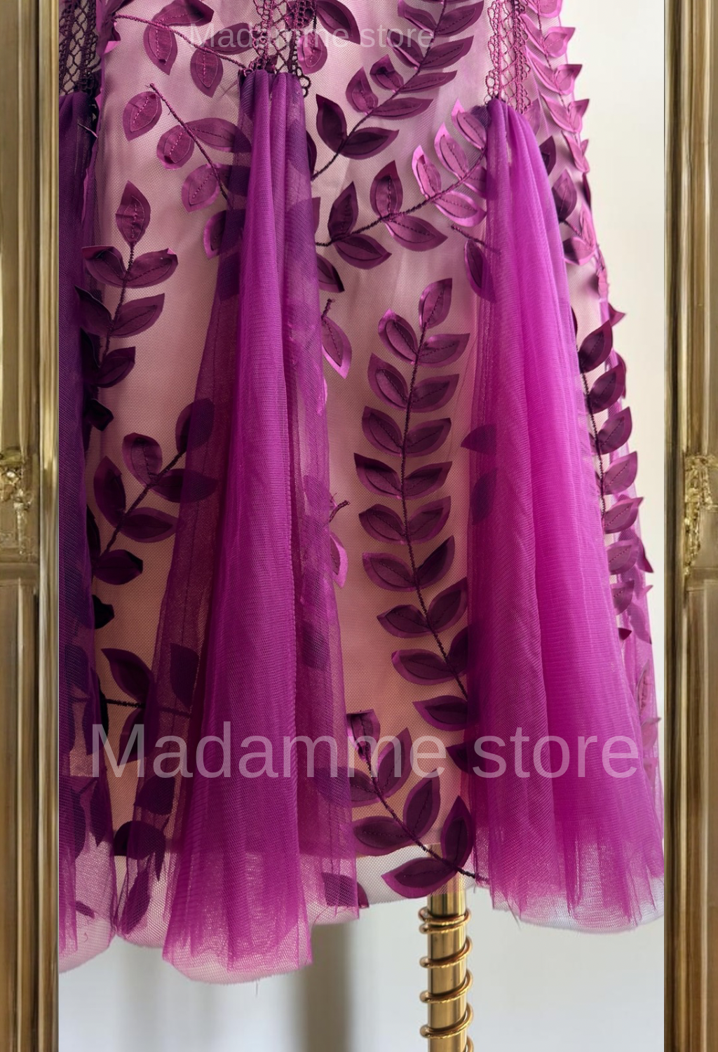 Vestido hojas de Borgoña