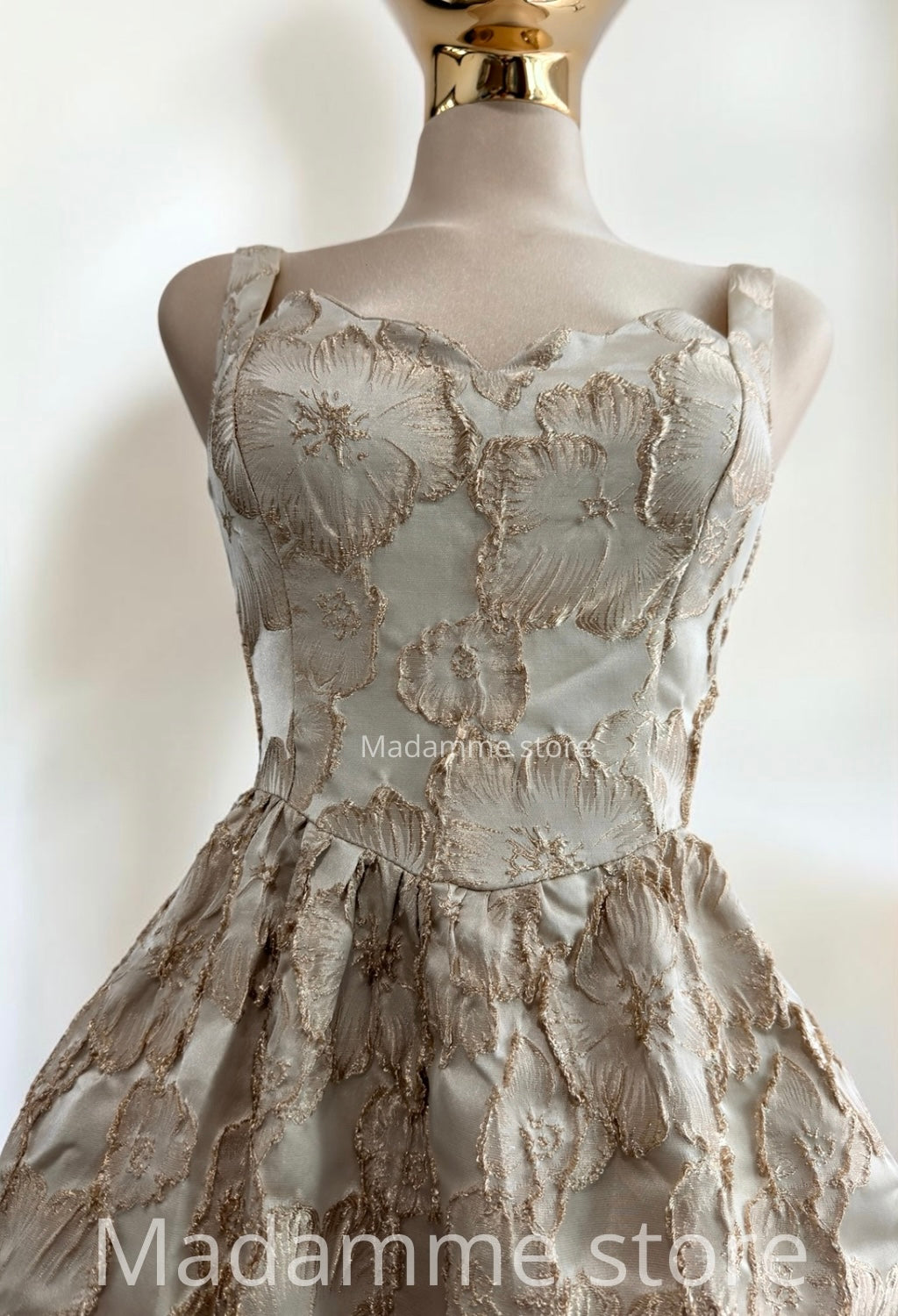 Vestido Romance Dorado