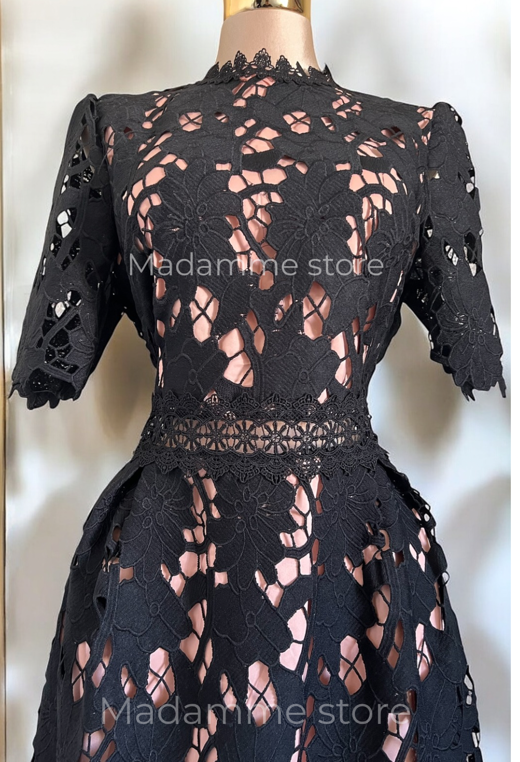 Vestido Sombra de Encaje